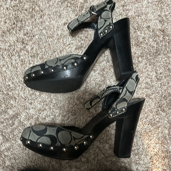 Coach heels small platform size 8 - Picture 6 of 8